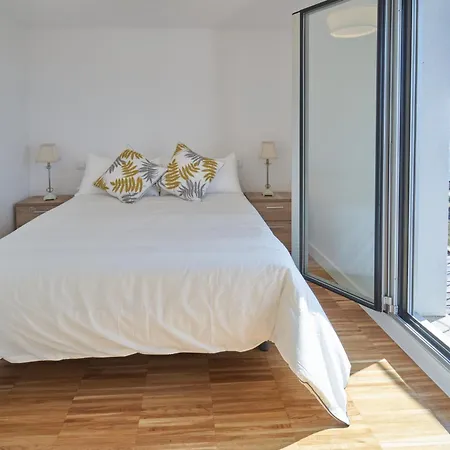 Views And Beds *